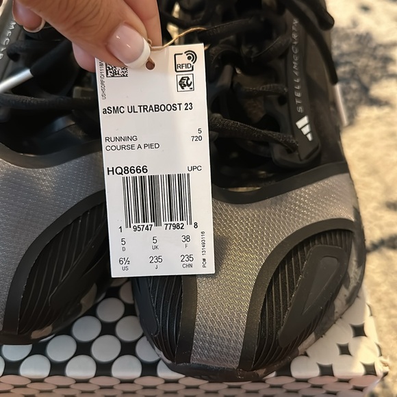 NWT Adidas Stella McCartney Ultraboost 23 - Picture 9 of 16